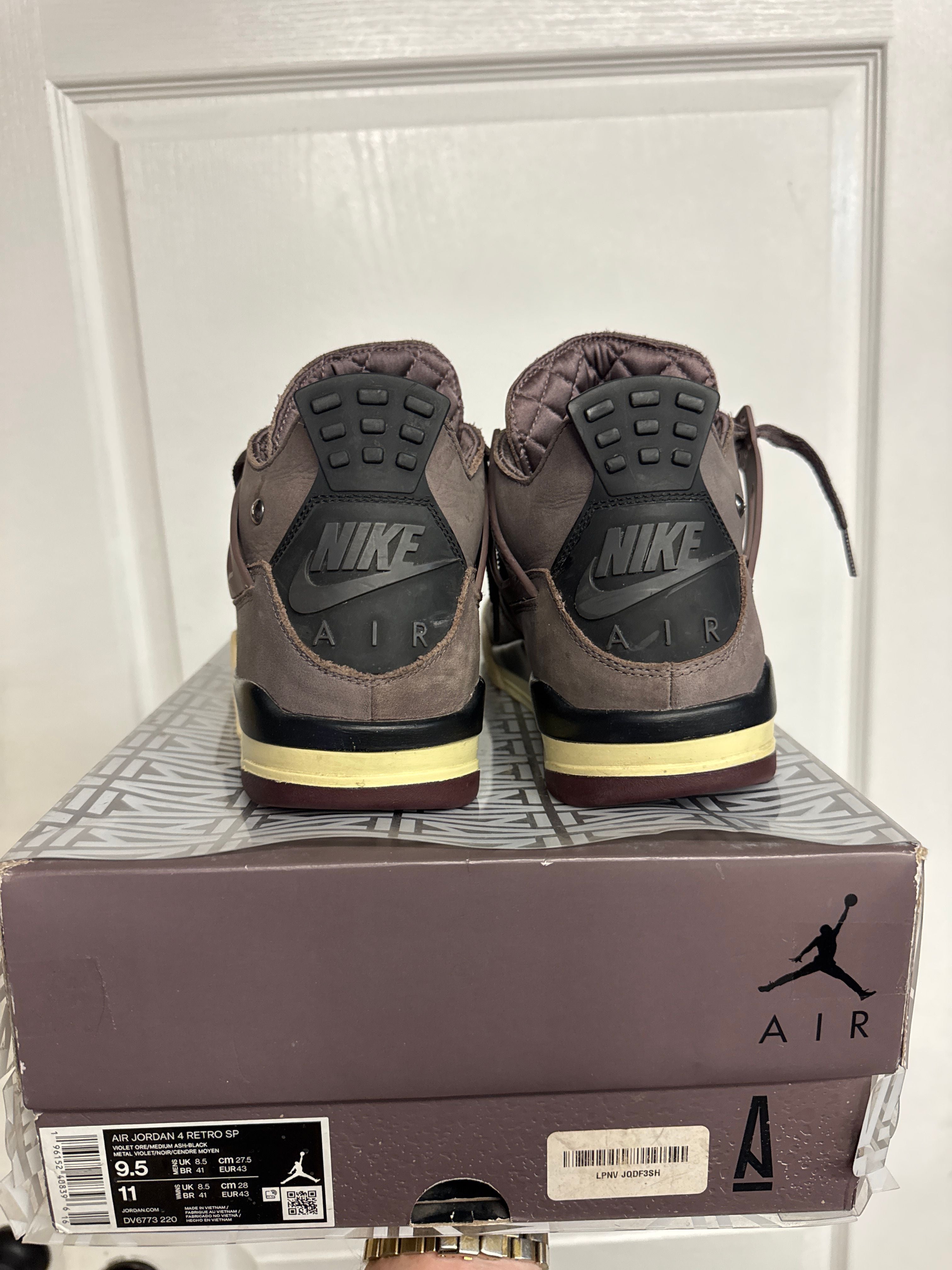 Jordan 4 Retro SP A Ma Maniére Violet Ore - Lightly Used, OG All