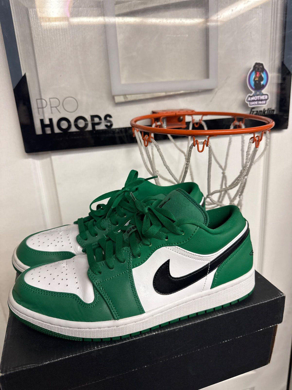 Jordan 1 Low Pine Green - Lightly Used, OG All
