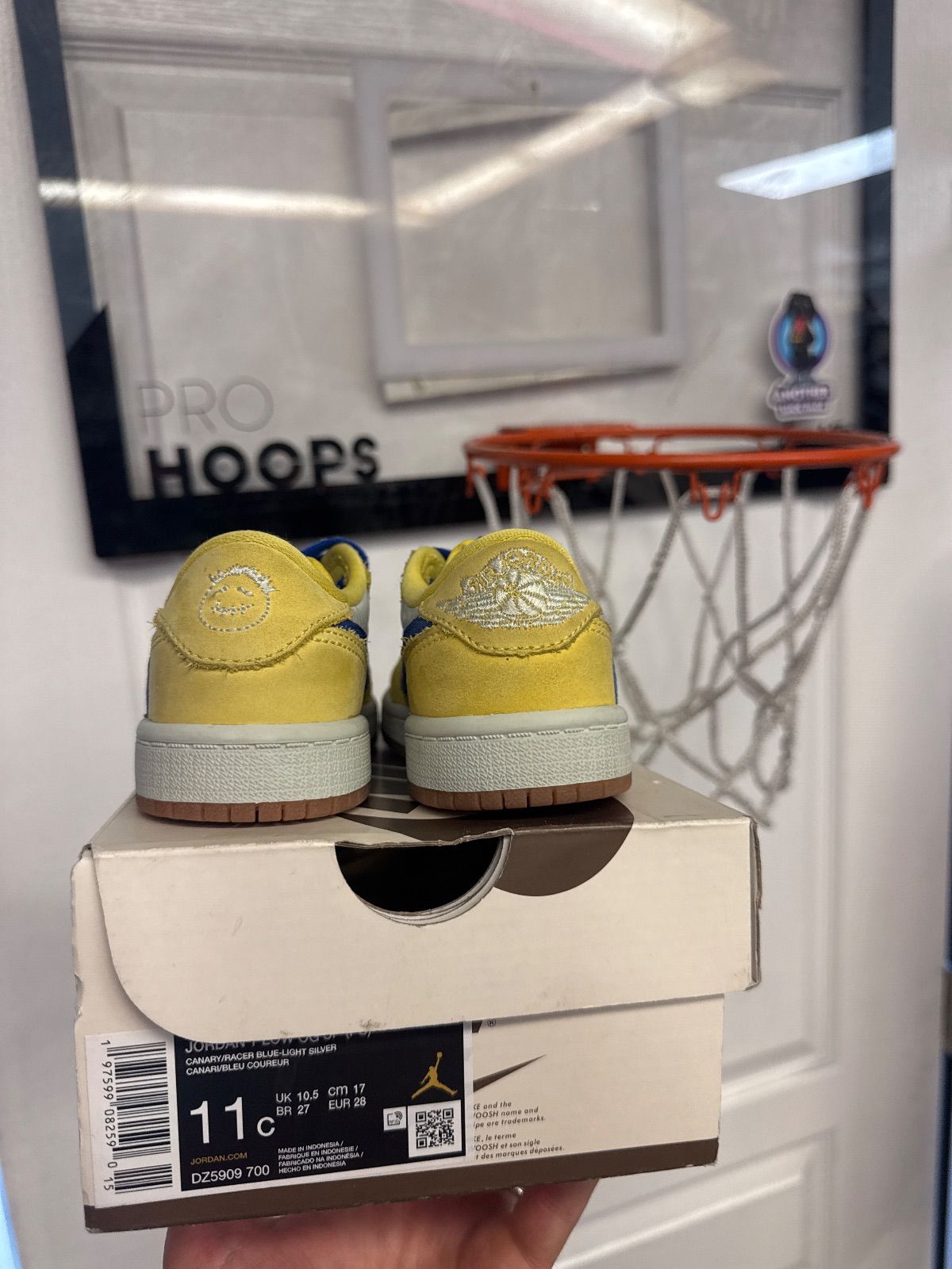 Jordan 1 Retro Low OG SP Travis Scott Canary (PS) - Lightly Used, OG All