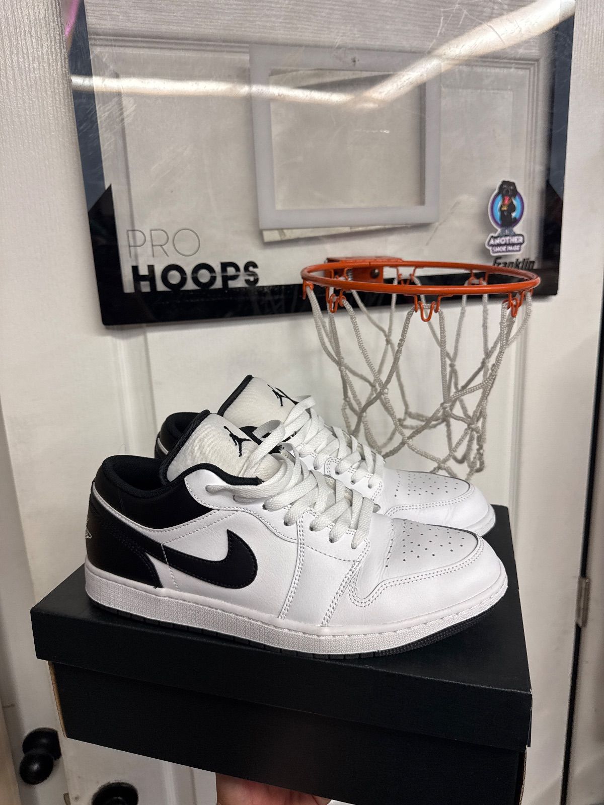 Jordan 1 Low White Black - Lightly Used, OG All