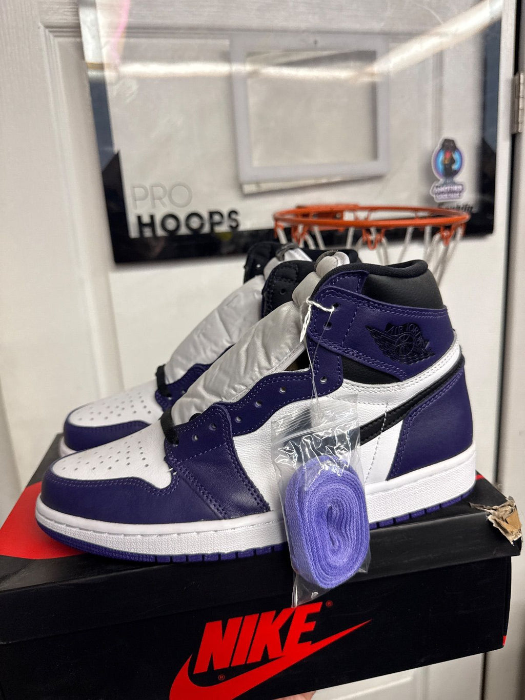 Jordan 1 Retro High Court Purple White - New/Damaged Box