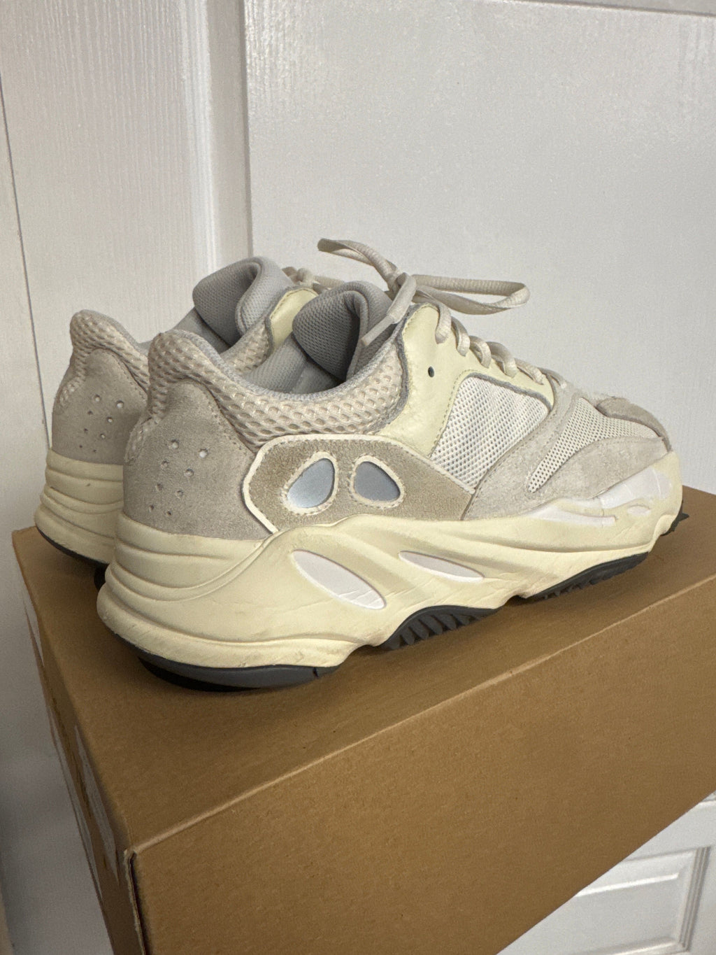 adidas Yeezy Boost 700 Analog - Lightly Used, OG All