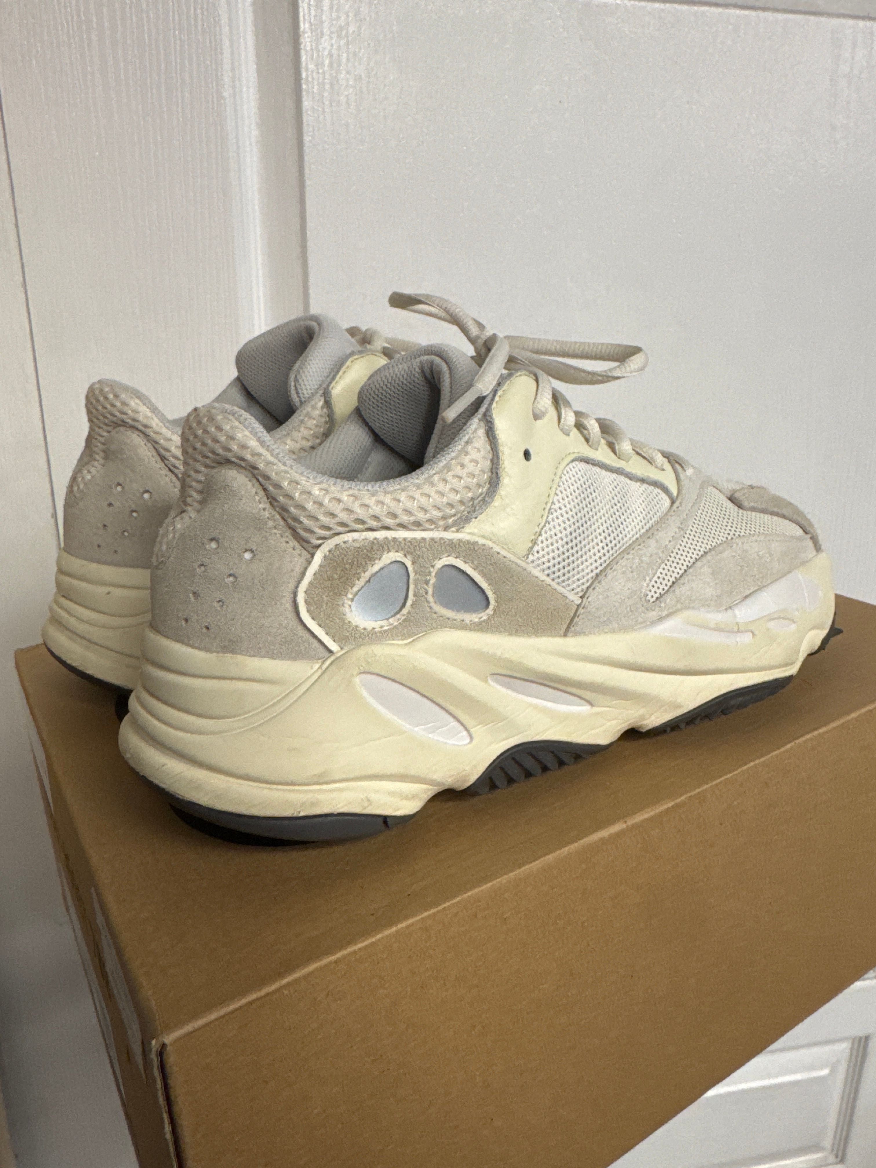 adidas Yeezy Boost 700 Analog - Lightly Used, OG All